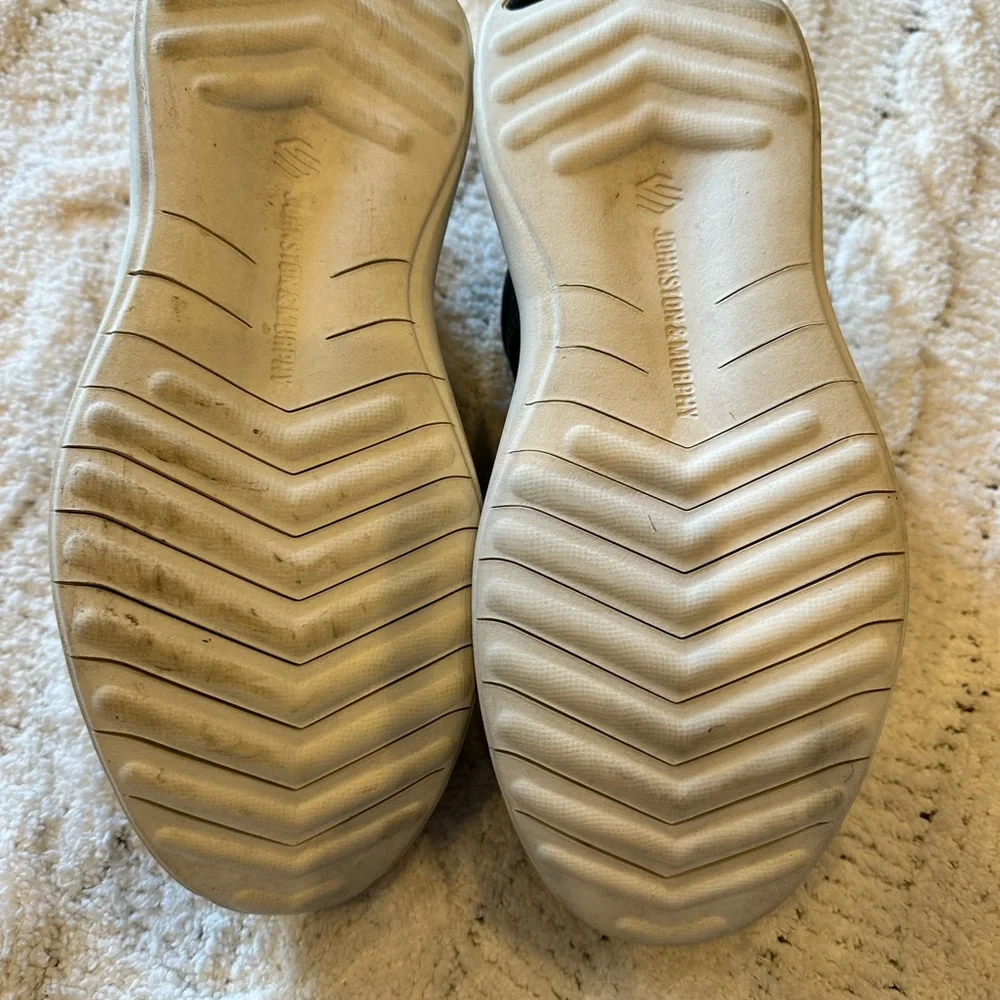 EUC Men’s Johnston & Murphy Amherst 2.0 Embossed U-Throat—size 9.5M